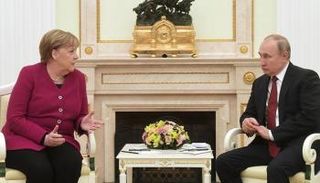 الرئيس الروسي فلاديمير بوتين والمستشارة الألمانية أنجيلا ميركل