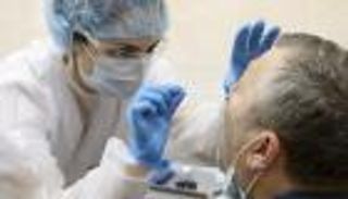 إصابات كورونا الجديدة ببريطانيا تلامس 70 ألفاً 