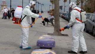 عمليات تعقيم الشوارع في لبنان (أرشيفية)