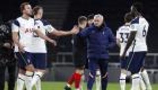 بعد 6 سنوات.. مورينيو يعوض توتنهام بنهائي كأس الرابطة