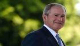 الرئيس الأمريكي الأسبق جورج بوش يحضر تنصيب بايدن