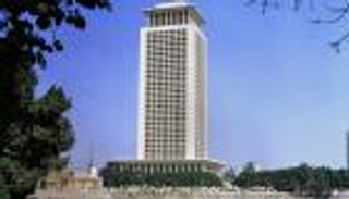 وفيات وإصابات بانقلاب حافلة تقل 16 معتمرا مصريا بالسعودية