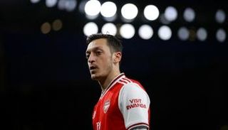 مسعود أوزيل لاعب أرسنال