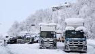 عاصفة ثلجية قوية تضرب اليابان