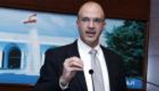 صورة لمسؤولين تثير غضب اللبنانيين.. "وزير الدبكة والكاتو"