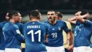 غرائب الكرة.. منتخبات تتبنى ألوانا غير موجودة في أعلام بلادها