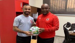 قفشة مع موسيماني