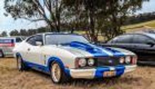 سيارات بمقاعد يمنى للسائق.. هل جربت قيادتها؟