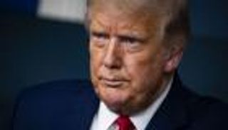 عزل واستقالات.. مصائب "ترامب" لا تأتي فرادى