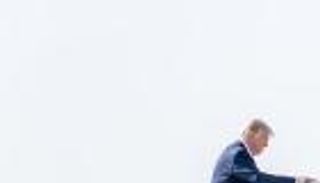 أول دعوة رسمية لعزل ترامب.. والاستقالات تتوالى بصفوف طاقمه