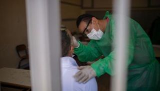 المملكة استقبلت أولى جرعات اللقاح