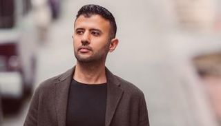 الفنان حمزة نمرة