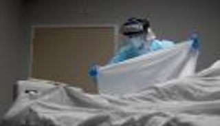 فرنسا تسجل 22 إصابة بسلالتي كورونا الجديدتين