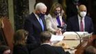 بايدن رئيسا.. الكونجرس يطوي صفحة أكثر انتخابات إثارة في تاريخ أمريكا