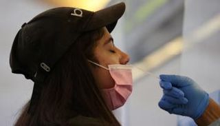 إصابات كورونا تعاود الارتفاع في إيطاليا