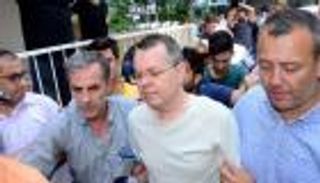 "الدستورية" التركية ترفض تعويض القس الأمريكي برونسون