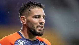 أندي ديلور مهاجم فريق مونبيلييه الفرنسي ومنتخب الجزائر