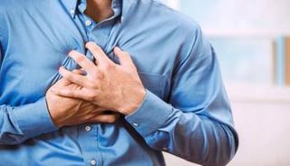 شخص مصاب بنوبة قلبية- أرشيفية