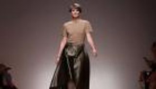 عائلة عارضة الأزياء ستيلا تينانت تكشف سبب وفاتها