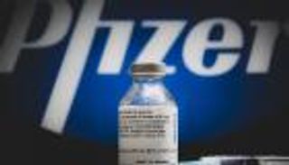 دراسة: لقاح فايزر فعال مع تحور سلالات كورونا الجديدة