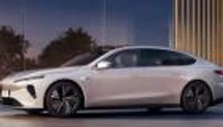 Nio الصينية تفاجئ سوق السيارات الكهربائية بأول طراز سيدان