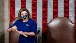 بيلوسي: مجلس النواب يستعد للمضي في مساءلة ترامب