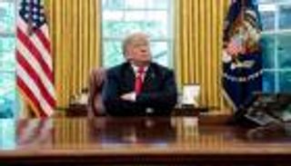 ترامب بين الاستقالة أو الإقالة.. خياران أحلاهما مر