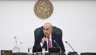 الرئيس الجزائري في آخر اجتماع لمجلس الوزراء