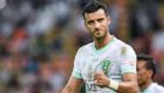 هداف الدوري السعودي التاريخي.. الأهلي يقترب من تجديد عقد عمر السومة