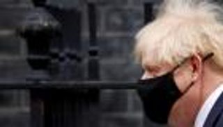 بريطانيا تختنق لنقص الأكسجين.. وجونسون: نواجه لحظة عصيبة