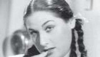 ليلى فوزي.. صور نادرة من حياة "جميلة الجميلات"