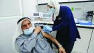 سكان الإمارات.. "يدا بيد نتعافى" من كورونا