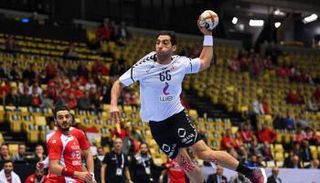 أحمد الأحمر نجم منتخب مصر لكرة اليد