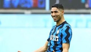 أشرف حكيمي ضد الفيولا