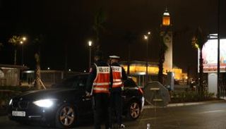 نقطة أمنية لمراقبة احترام حظر التجول