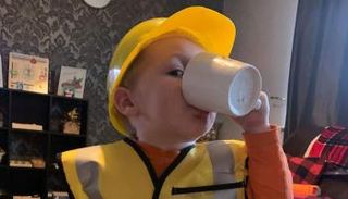 الطفل البريطاني جاكس تايلور ذو العامين