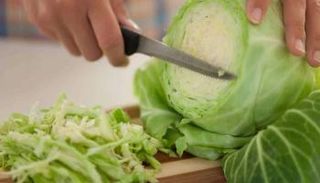  الكرنب غني بالفيتامينات والمعادن والألياف ومضادات الأكسدة