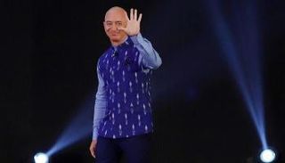 جيف بيزوس أغنى رجل في العالم