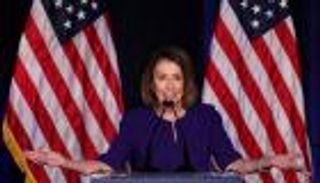 لا أحد فوق القانون.. بيلوسي توقع اتهام ترامب تمهيدا لعزله