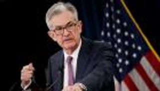 الدولار يرفض حديث الفائدة من "باول".. وبيتكوين تتعافى