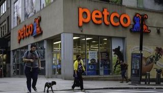 سلسلة متاجر "بيتكو" لتقديم الخدمات الصحية للحيوانات الأليفة