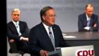 مفاوضات الـ"واتساب" تطلق مسار خلافة ميركل