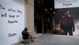 إيطاليا تمدد قيود كورونا وسط مخاطر موجة ثالثة