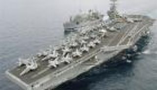 فوكس نيوز: سقوط صواريخ إيرانية قرب حاملة طائرات أمريكية