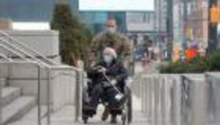 أمريكا تسجل 247 ألف إصابة بكورونا.. وتحذير خطير من سلالة بريطانيا