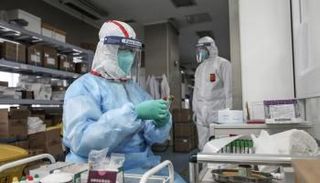 علماء من ووهان الصينية يعترفون بأنهم تعرضوا لعضات خفافيش