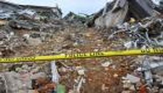 بالصور.. 81 قتيلاً وآلاف المنازل المدمرة في زلزال إندونيسيا