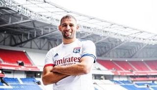 إسلام سليماني لاعب ليون الفرنسي