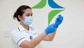 لقاح كورونا في الإمارات