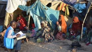 أعداد من الإثيوبيين الفارين من معارك تيجراي